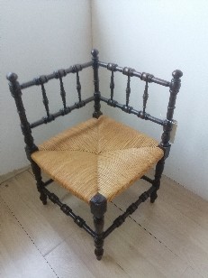 Chaise d'angle ou coin de feu paillage